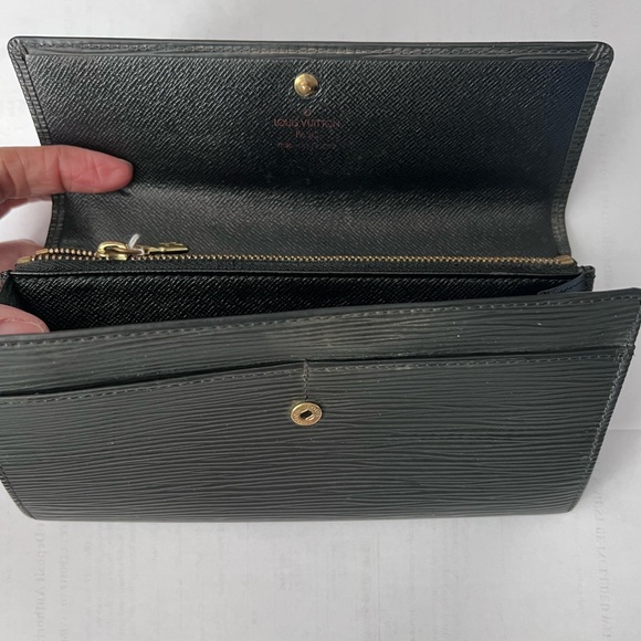 LV wallet - Picture 3 of 3